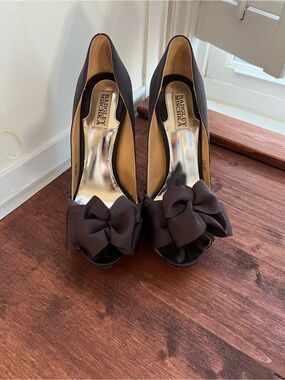 Badgley Mischka Black Peep-Toe Bow Pumps with Satin Finish
